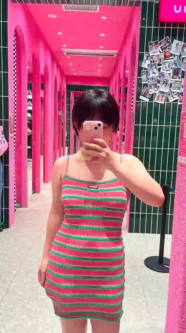 试了一件chuu的夏季连衣裙 店员说谁试谁买