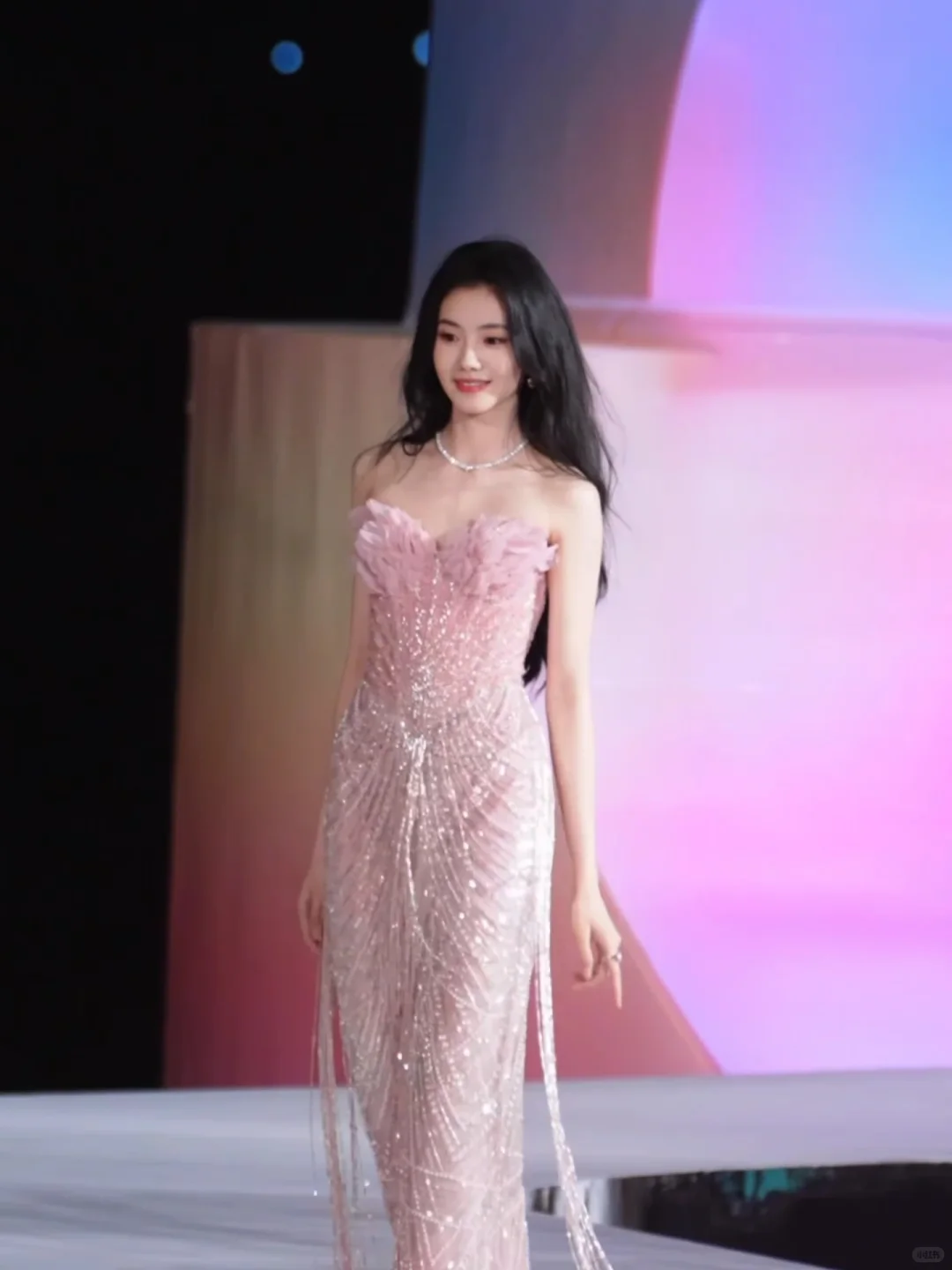 #刘浩存[话题]# #女明星[话题]# #女演员[话题]#